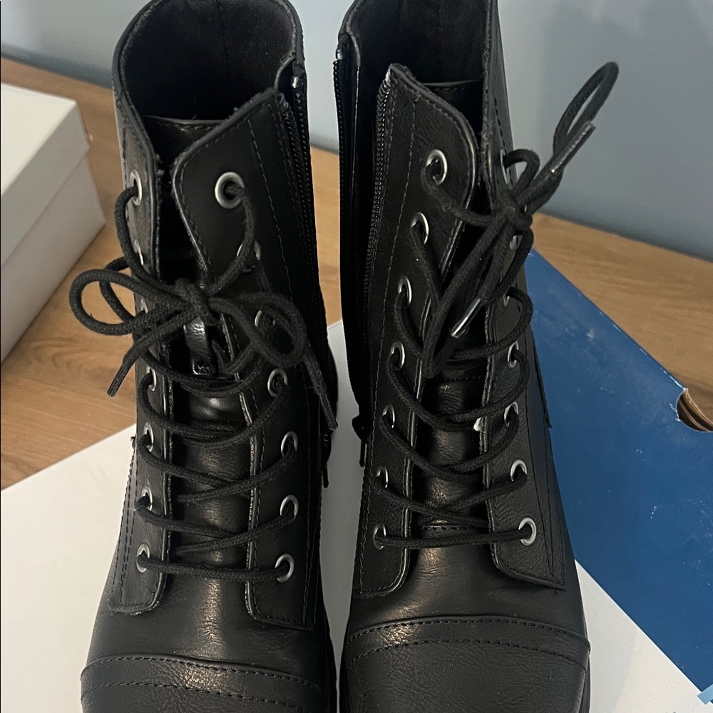 Arizona Jean Company Women's Sleek Black Moto Boots - Picture 4 of 4